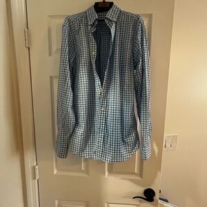Vineyard Vines Blue and White Casual Button Down Shirt